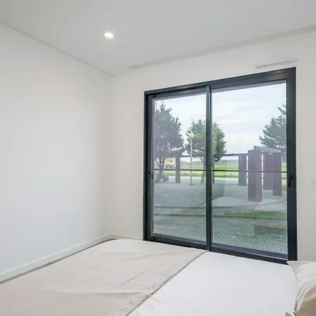 Sun & Surf Apartment